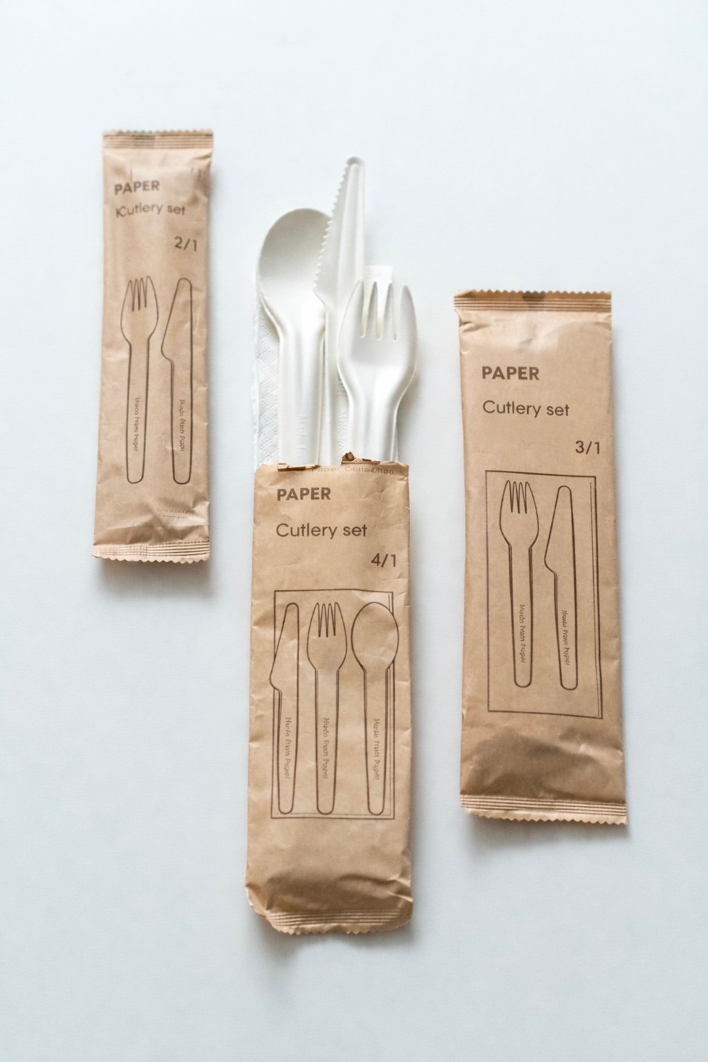 Image 13 - PAPER CUTLERY